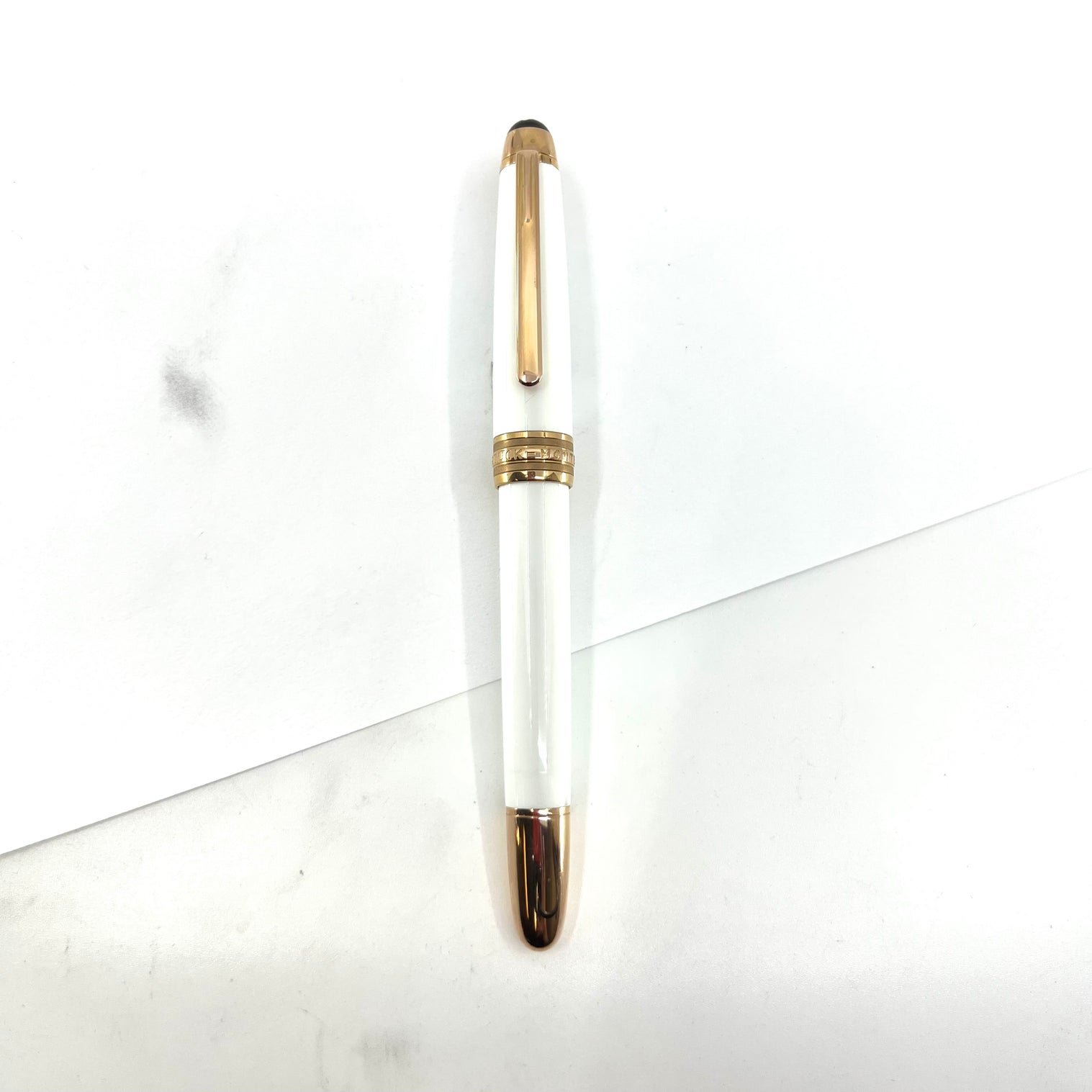Montblanc Meisterstück 145 White Solitaire Classique Fountain Pen