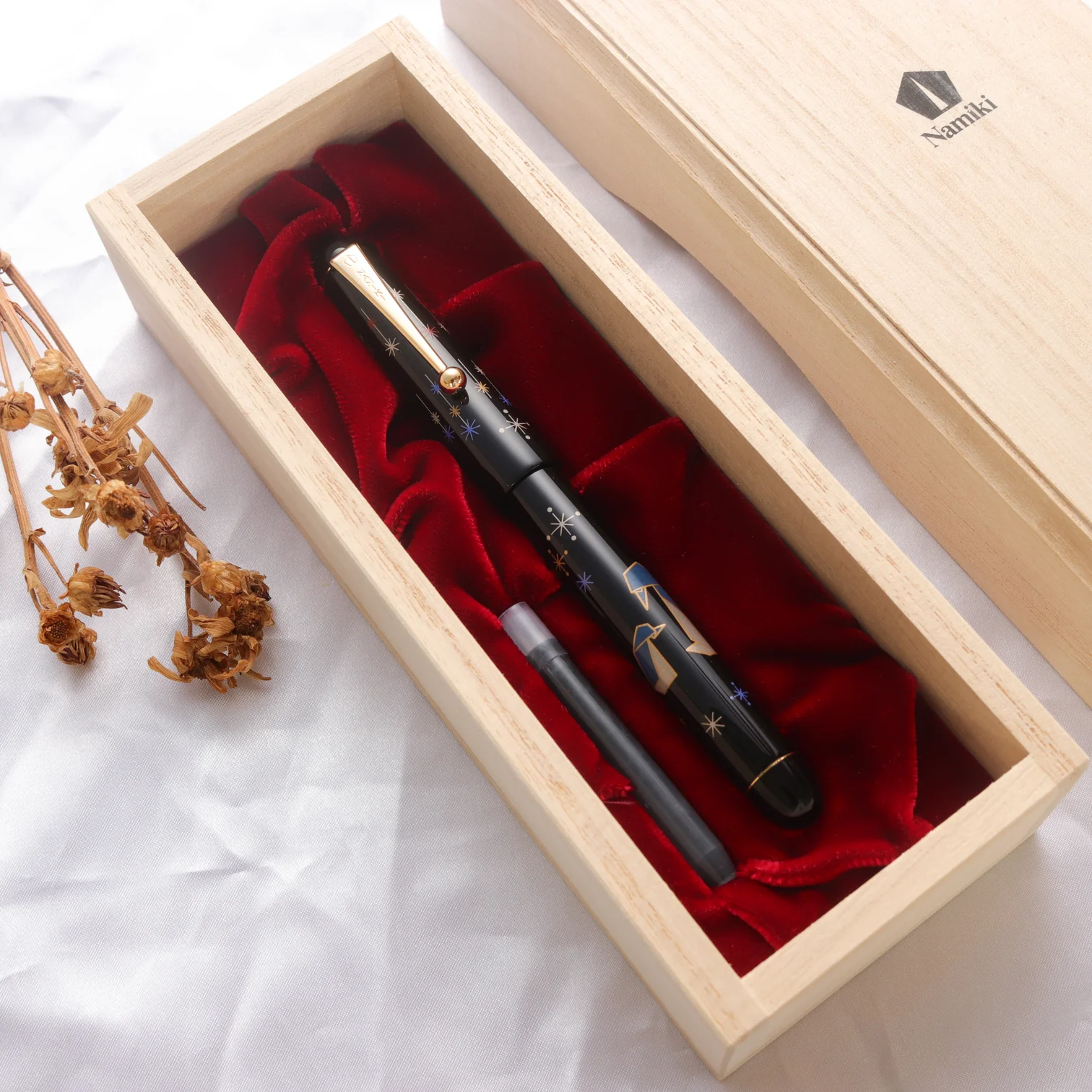 Namiki Nippon Art Origami-Penguin Fountain Pen - Ảnh 4